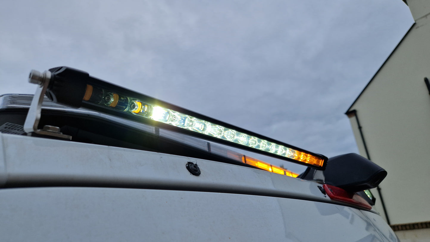 Slim line Light Bar built in Amber Strobe Utility Bar